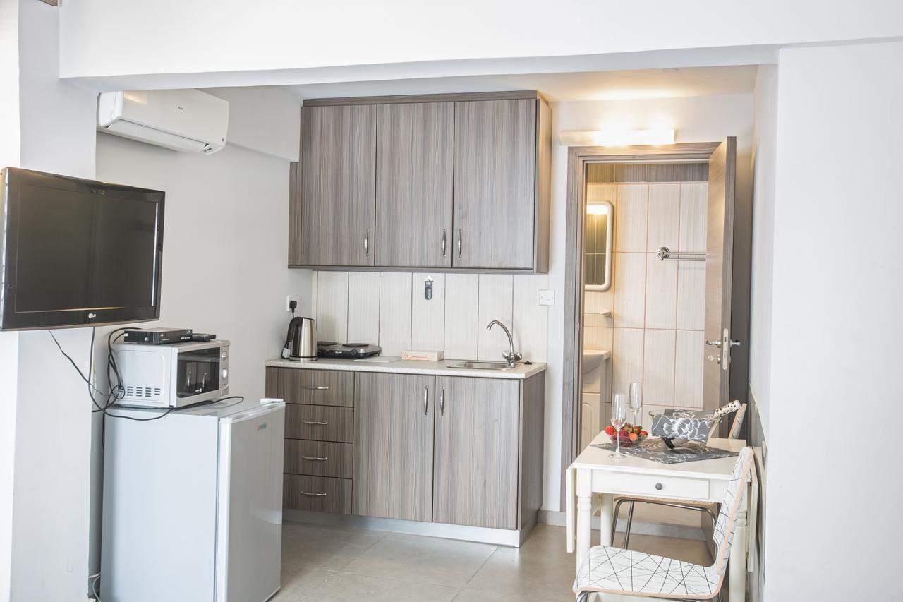 Merab Napa Suites Agia Napa Buitenkant foto