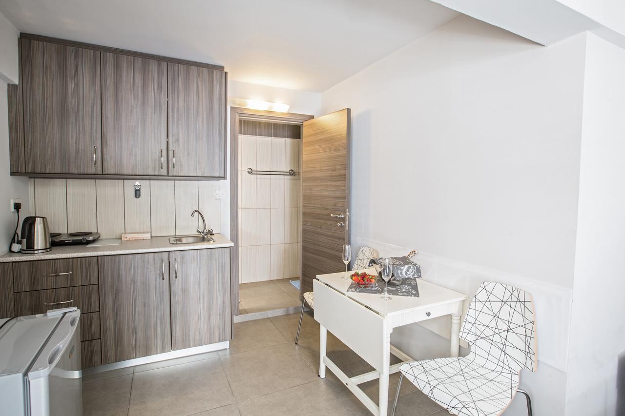 Merab Napa Suites Agia Napa Buitenkant foto